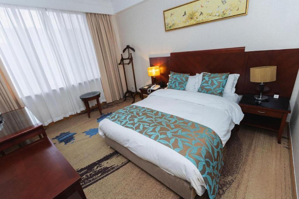 Qingdao Royal Garden Hotel Exteriér fotografie
