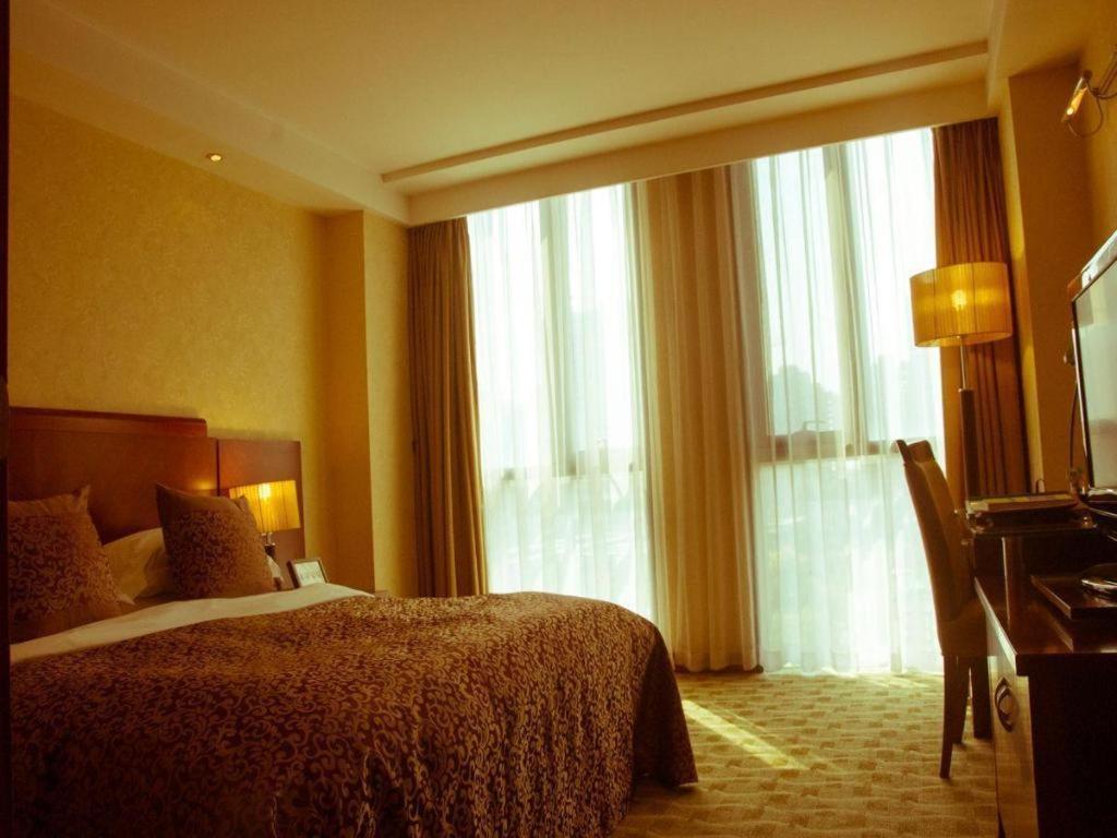 Qingdao Royal Garden Hotel Exteriér fotografie